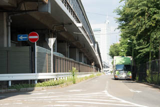 東名高速 東京IC付近 下り線側